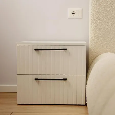 Id-real Βίλα Golem (Tirana)