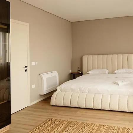 Βίλα Id-real Golem (Tirana)