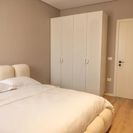 Id-real * Golem (Tirana)