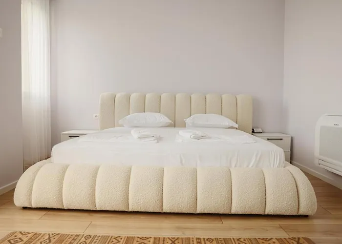 Id-real Golem (Tirana)