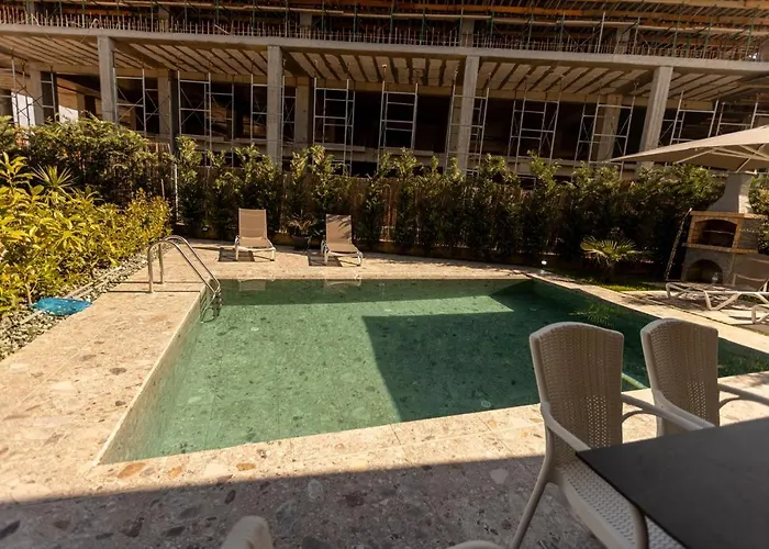 Id-real Villa Golem (Tirana)